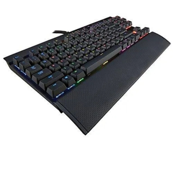 Corsair K65 RGB Gaming Keyboard - Picture 3 of 11